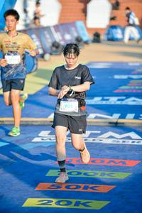 BIB: 905
                            <button type="button" onclick="openModal(22765733)" class="btn btn-primary btn-sm float-right btn-popup" data-toggle="modal" data-target=".modal-high-quality">
                        <i class="fas fa-shopping-cart"></i> Add to Cart
                    </button>
                                            <button type="button" onclick="isThisMe(22765733, true)" class="btn btn-success btn-sm float-right btn-popup btn-isme hidden" data-toggle="tooltip" data-placement="bottom" title="นี่คือรูปของคุณใช่ไหม คลิกที่นี่เพื่อเอาเข้าอัลบั้ม">
                        <i class="fas fa-plus"></i> Add to album
                    </button>
                    <button type="button" onclick="isThisMe(22765733, false)" class="btn btn-warning btn-sm float-right btn-popup btn-isnotme hidden">
                        <i class="fas fa-ban"></i> Remove from album
                    </button>